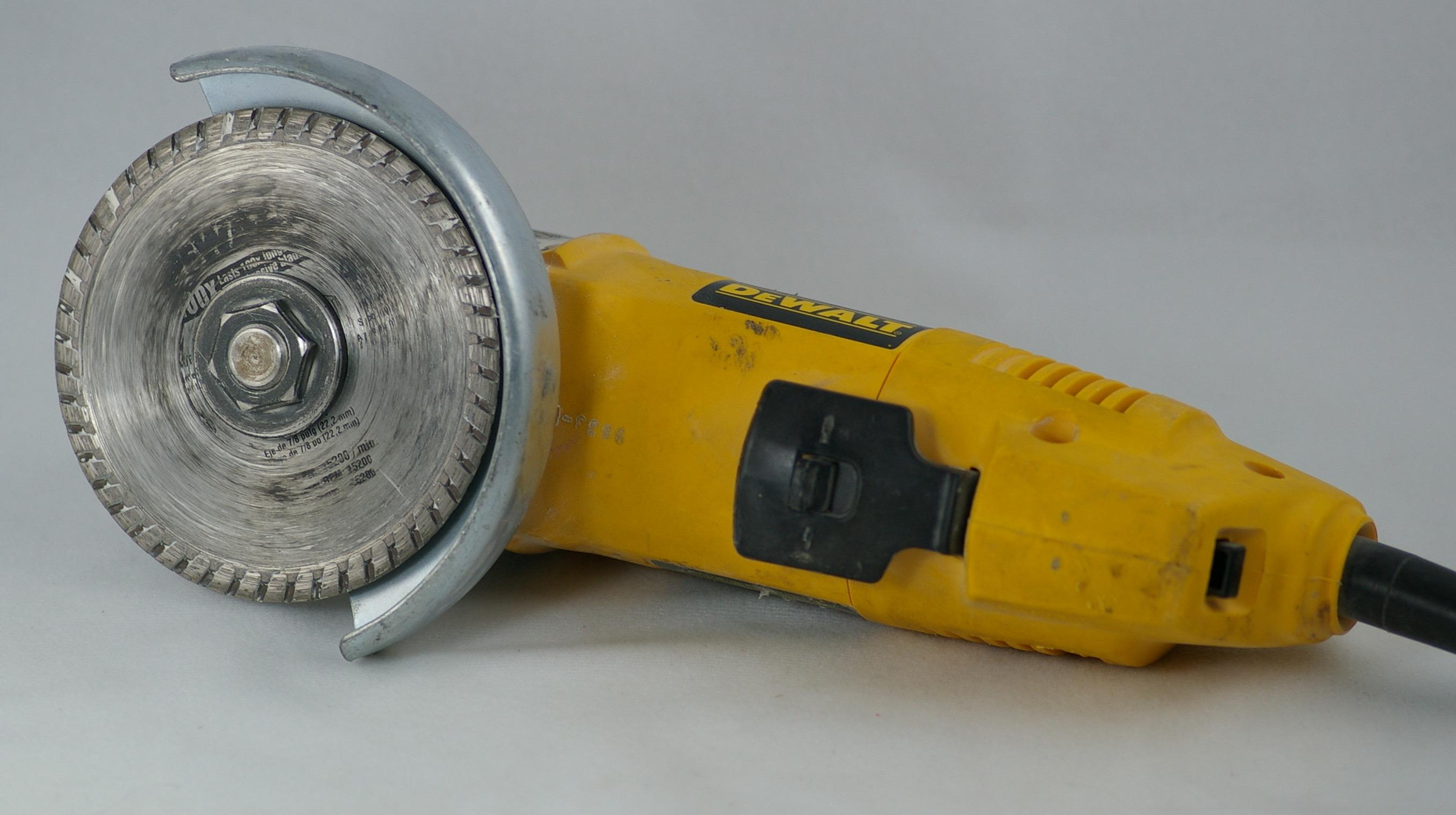 Casting flash removal abrasive application